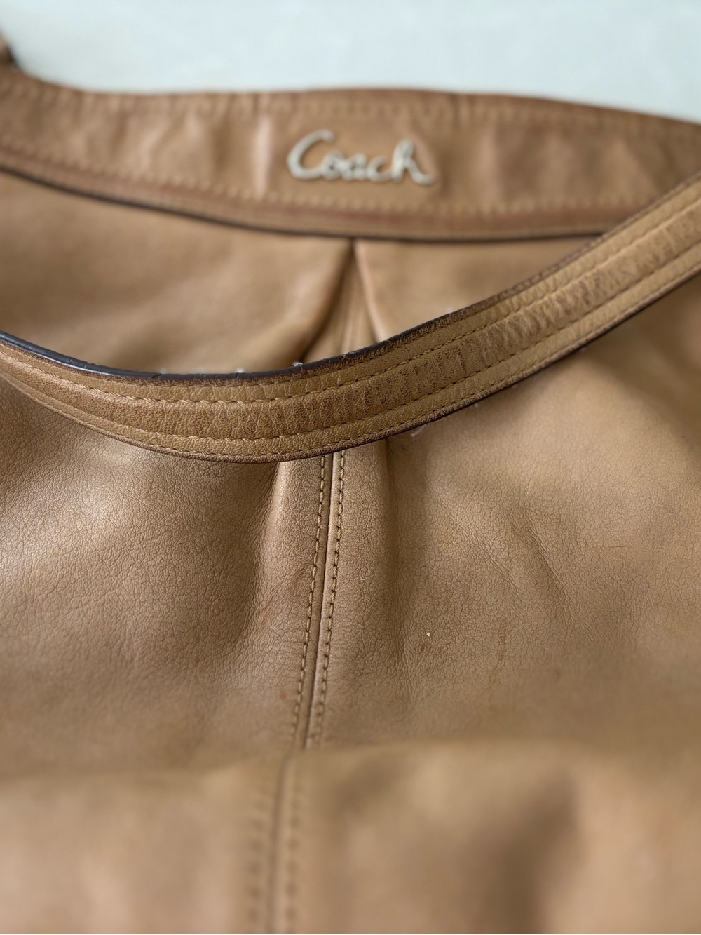 Coach Tan Leather Hobo Bag Classic Everyday Shoulder Bag - Picture 2 of 16